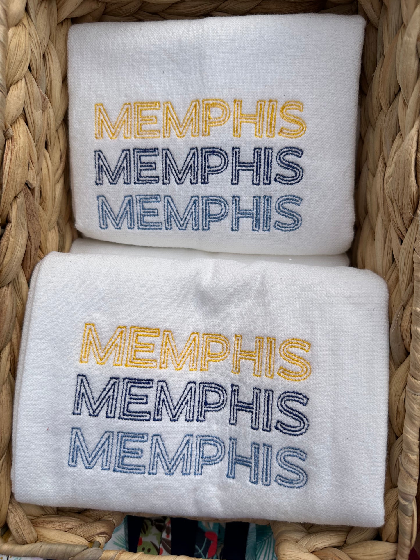 Memphis towel